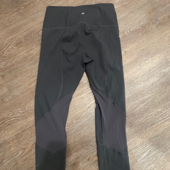 Pace Rival Lululemon Capris - Picture 4 of 6
